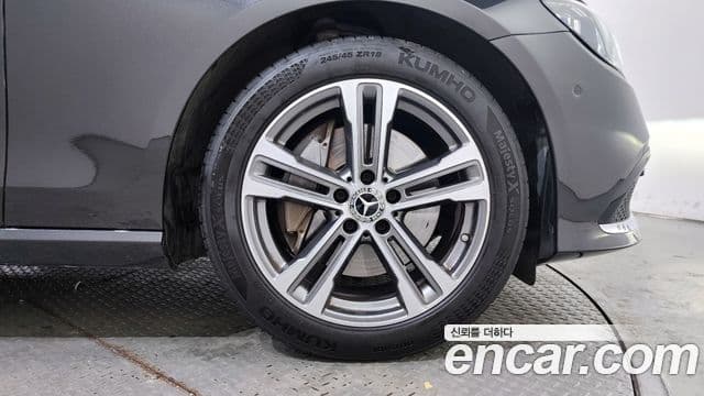 Mercedes-Benz E-класс W213 Avantgarde, 2022 все фото