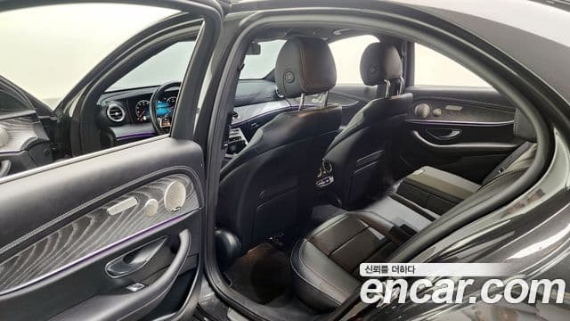 Mercedes-Benz E-класс W213 Avantgarde, 2022 11