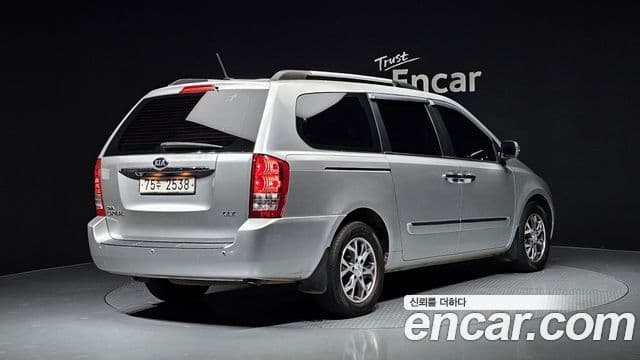 Kia Carnival R топовая версия, 2014 2