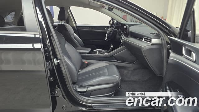 Kia K5 3세대 Trendy, 2022 11