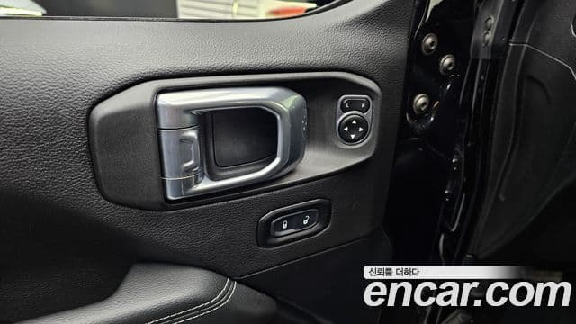 Jeep Wrangler (JL) 2.0 Overland Power top 4도어, 2021 16