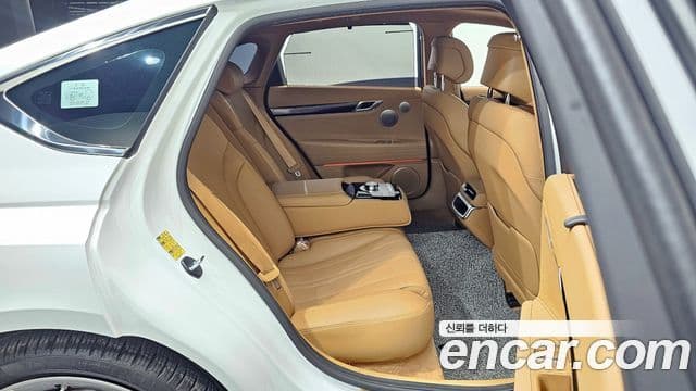 Genesis G80 (RG3) бензин 2.5 турбо AWD, 2025 11