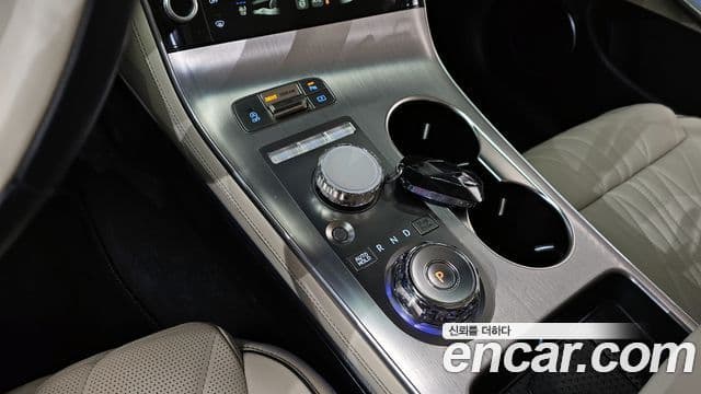 Genesis GV70, 2025 9