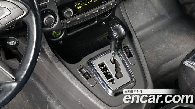 KG모빌리티(SsangYong) Korando 투리스모 4WD GT 9인승, 2015 9