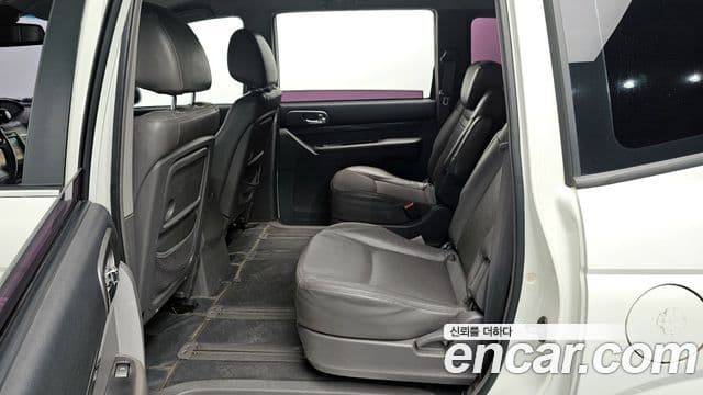 KG모빌리티(SsangYong) Korando 투리스모 4WD GT 9인승, 2015 12