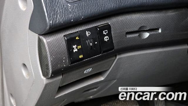 KG모빌리티(SsangYong) Korando 투리스모 4WD GT 9인승, 2015 17