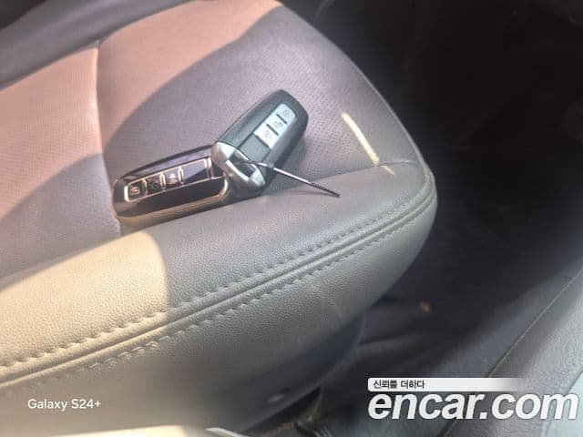 KG모빌리티(SsangYong) Korando 투리스모 4WD GT 9인승, 2015 20