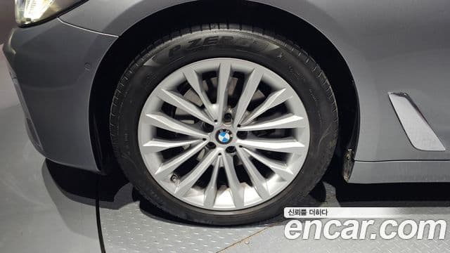 BMW 5시리즈 (G30) Luxury, 2023 все фото