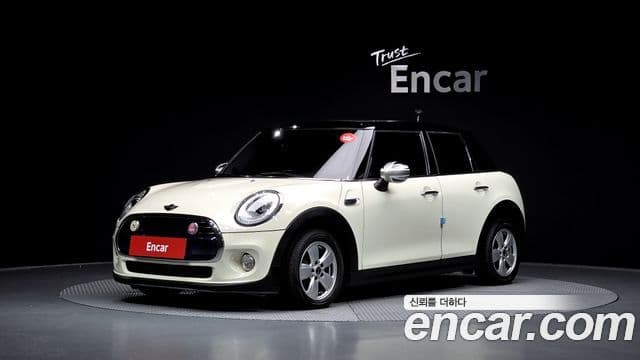 Mini Cooper D 3세대, 2016 1