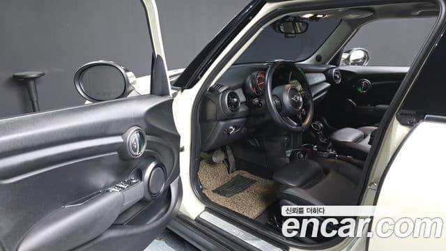 Mini Cooper D 3세대, 2016 10