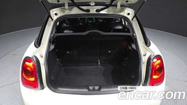 Mini Cooper D 3세대, 2016 20