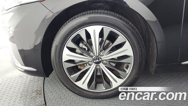 Kia K8 гибрид Noblesse, 2022 все фото