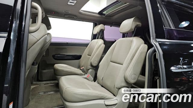 Kia All New Carnival Prestige, 2016 12