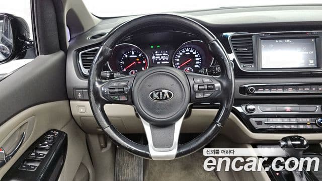 Kia All New Carnival Prestige, 2016 13