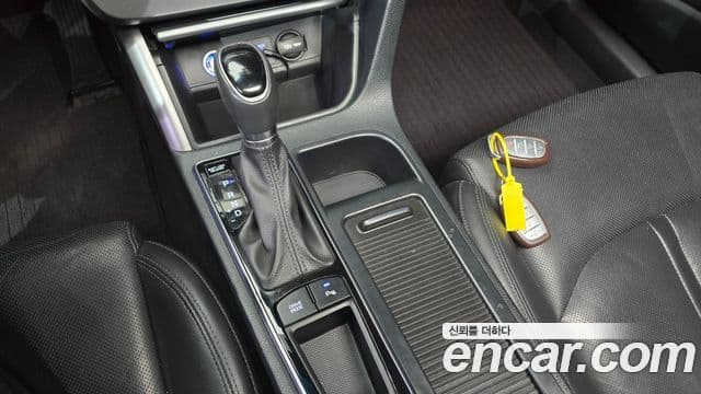 Hyundai LF Sonata Special, 2016 9