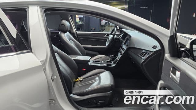 Hyundai LF Sonata Special, 2016 11