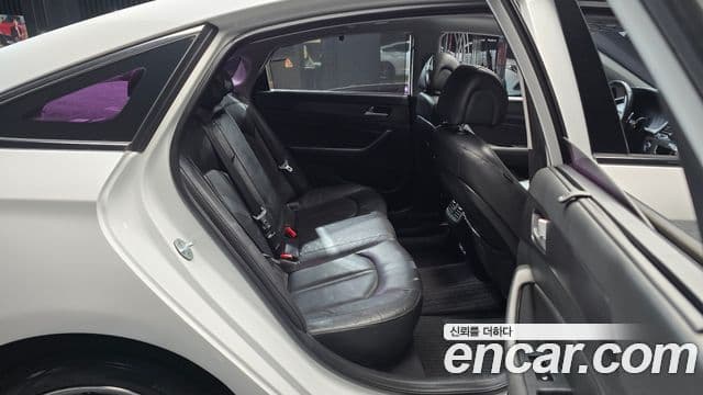 Hyundai LF Sonata Special, 2016 12