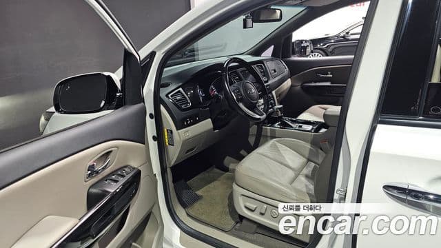 Kia The / новый New Carnival VIP, 2019 11