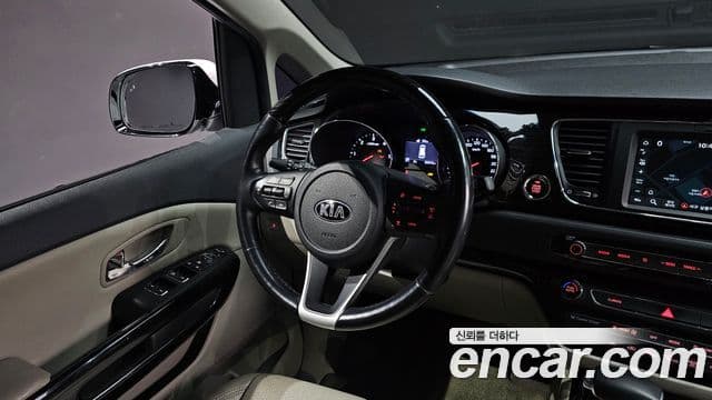Kia The / новый New Carnival VIP, 2019 13