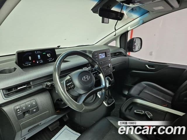Hyundai Staria Modern, 2022 9