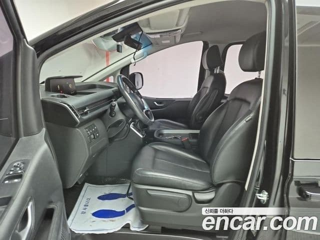 Hyundai Staria Modern, 2022 14