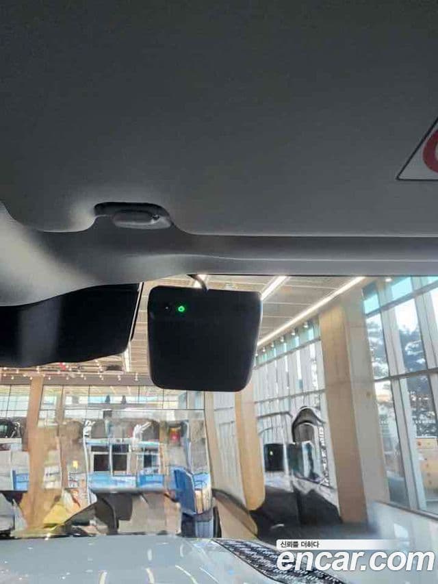 Land Rover Defender (L663) 110 D250 X-Dynamic SE, 2025 9