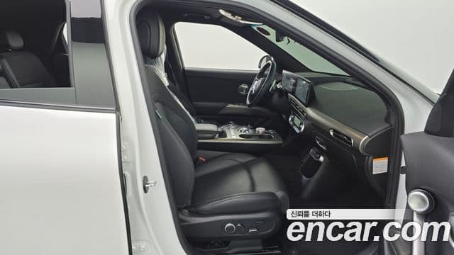 Genesis GV60 Standard, 2022 11