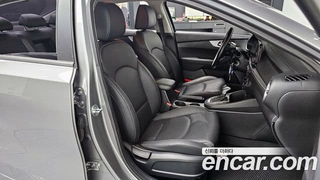 Kia The / новый New K3 2세대 Trendy, 2022 10