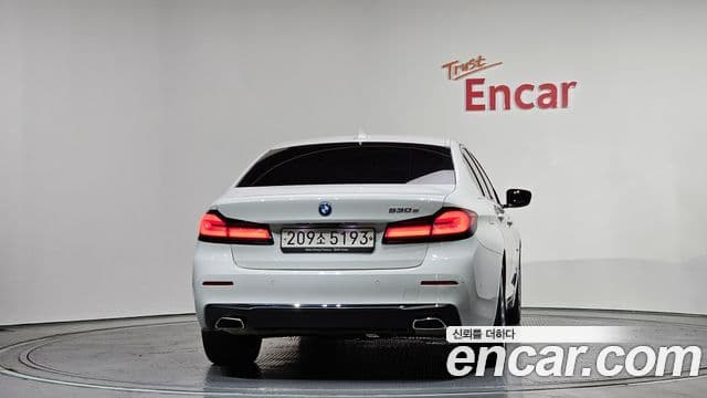 BMW 5시리즈 (G30) Luxury, 2023 4