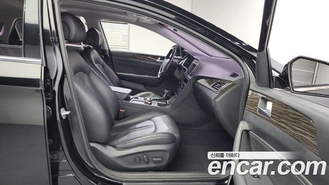 Hyundai LF Sonata LPI Modern(для людей с инвалидностью), 2015 12