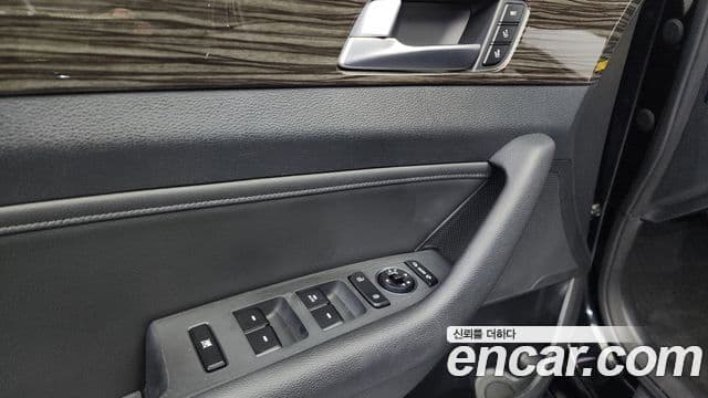 Hyundai LF Sonata LPI Modern(для людей с инвалидностью), 2015 13