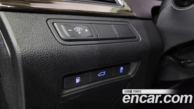 Hyundai LF Sonata LPI Modern(для людей с инвалидностью), 2015 14