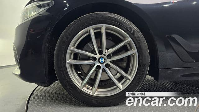 BMW 5시리즈 (G30) 520d M Sport Plus, 2017 все фото