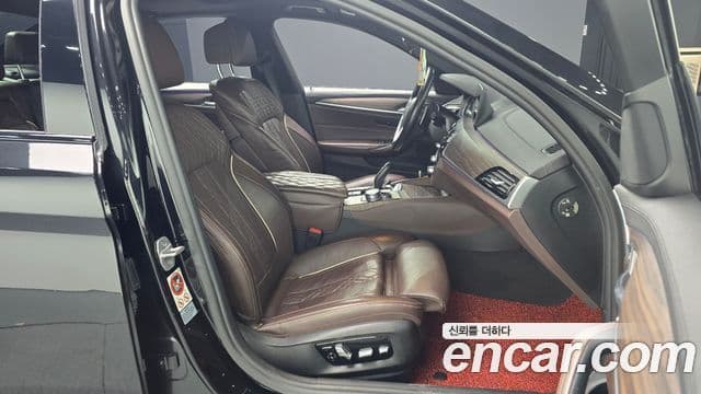 BMW 5시리즈 (G30) 520d M Sport Plus, 2017 10