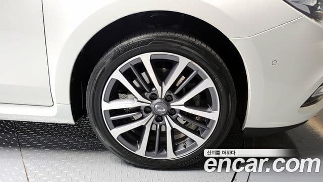 Renault Korea(Samsung) SM7 Nova LPLI 2.0 LPe для людей с инвалидностью, 2019 все фото