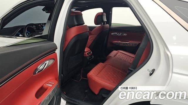 Genesis GV70, 2022 12