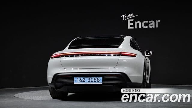 Porsche 타이칸 базовый, 2022 4