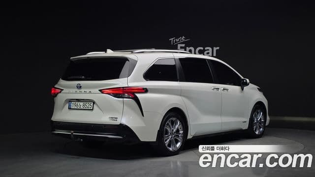 Toyota Sienna 4세대, 2021 2