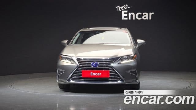 Lexus New ES300h XV60, 2016 3