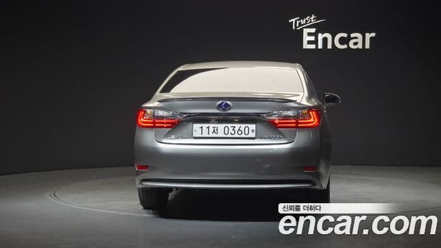 Lexus New ES300h XV60, 2016 4