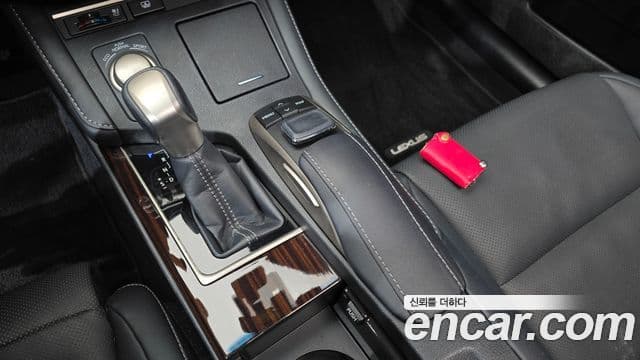 Lexus New ES300h XV60, 2016 9