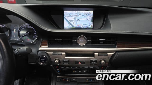 Lexus New ES300h XV60, 2016 14