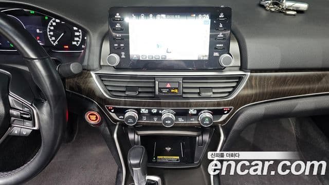 Honda Accord 10세대 1.5 турбо, 2022 15