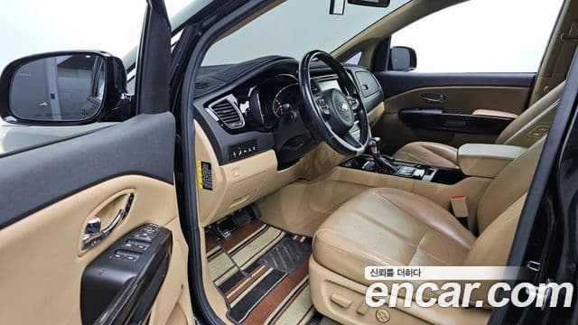 Kia All New Carnival President, 2017 10