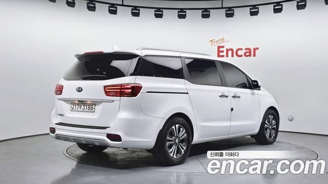 Kia The / новый New Carnival Luxury, 2020 2