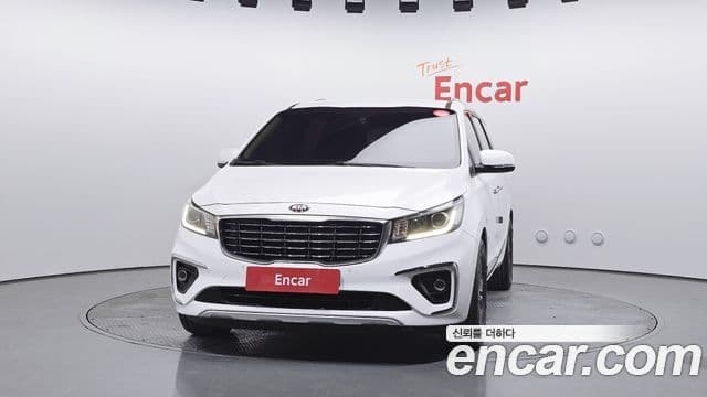 Kia The / новый New Carnival Luxury, 2020 3