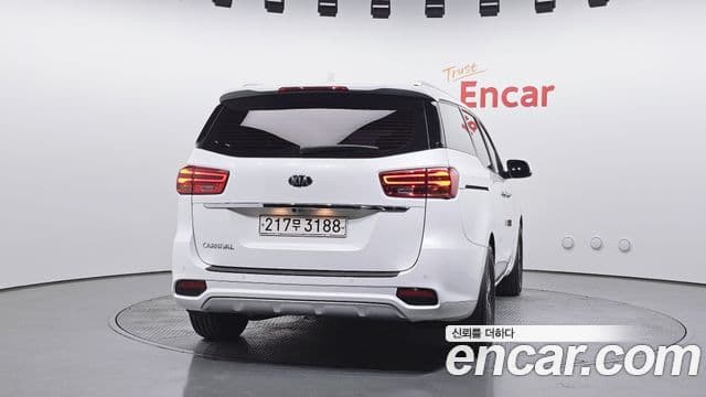 Kia The / новый New Carnival Luxury, 2020 4