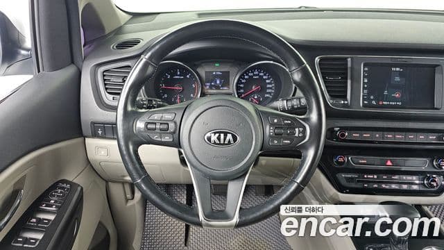 Kia The / новый New Carnival Luxury, 2020 13