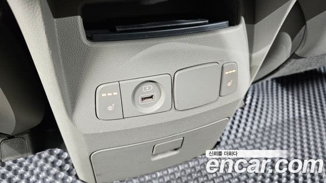 Kia The / новый New Carnival Luxury, 2020 19