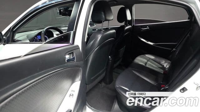 Hyundai Accent(новый кузов / новое поколение) 1.6 GDI top, 2011 12